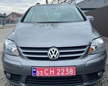 Серый Фольксваген Гольф Плюс, объемом двигателя 1.4 л и пробегом 232 тыс. км за 6300 $, фото 1 на Automoto.ua