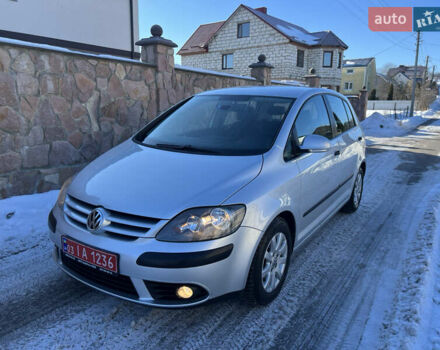 Серый Фольксваген Гольф Плюс, объемом двигателя 1.4 л и пробегом 281 тыс. км за 6999 $, фото 1 на Automoto.ua