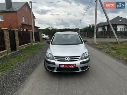 Фольксваген Гольф Плюс 2008 в Луцке на Automoto.ua Серый Фольксваген Гольф Плюс, объемом двигателя 1.4 л и пробегом 197 тыс. км за 5600 $, фото 1 на Automoto.ua