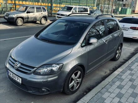 Сірий Фольксваген Golf Plus, об'ємом двигуна 1.4 л та пробігом 197 тис. км за 6000 $, фото 1 на Automoto.ua