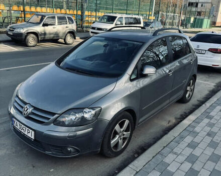 Серый Фольксваген Гольф Плюс, объемом двигателя 1.4 л и пробегом 197 тыс. км за 6000 $, фото 1 на Automoto.ua