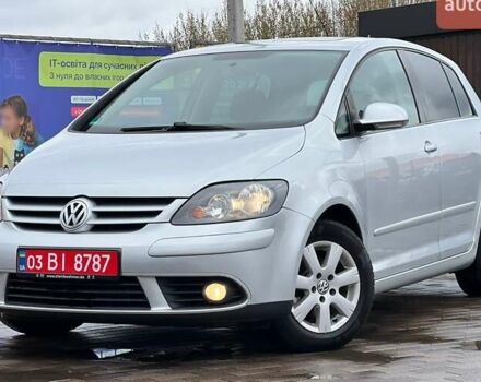Серый Фольксваген Гольф Плюс, объемом двигателя 1.6 л и пробегом 205 тыс. км за 6650 $, фото 1 на Automoto.ua