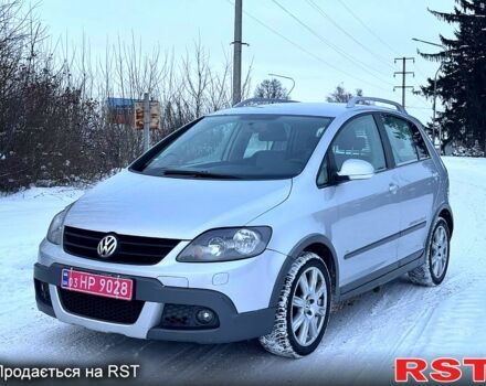 Серый Фольксваген Гольф Плюс, объемом двигателя 1.4 л и пробегом 17200 тыс. км за 7700 $, фото 1 на Automoto.ua