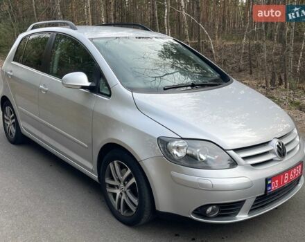Серый Фольксваген Гольф Плюс, объемом двигателя 1.4 л и пробегом 226 тыс. км за 6000 $, фото 1 на Automoto.ua