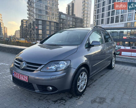Серый Фольксваген Гольф Плюс, объемом двигателя 1.4 л и пробегом 170 тыс. км за 5700 $, фото 1 на Automoto.ua
