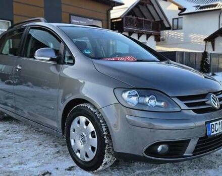 Серый Фольксваген Гольф Плюс, объемом двигателя 1.6 л и пробегом 153 тыс. км за 7250 $, фото 1 на Automoto.ua