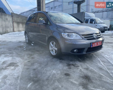 Серый Фольксваген Гольф Плюс, объемом двигателя 1.4 л и пробегом 217 тыс. км за 6300 $, фото 1 на Automoto.ua