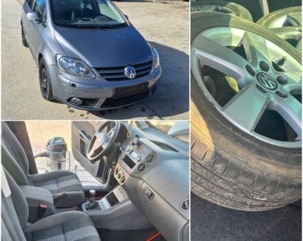 Серый Фольксваген Гольф Плюс, объемом двигателя 1.6 л и пробегом 199 тыс. км за 4999 $, фото 1 на Automoto.ua