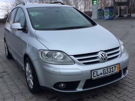 Серый Фольксваген Гольф Плюс, объемом двигателя 1.4 л и пробегом 195 тыс. км за 6900 $, фото 1 на Automoto.ua