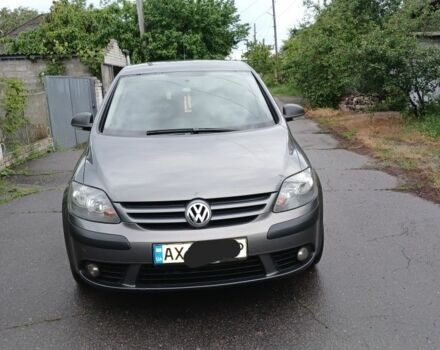 Серый Фольксваген Гольф Плюс, объемом двигателя 1.6 л и пробегом 273 тыс. км за 7200 $, фото 1 на Automoto.ua