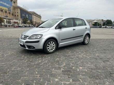 Фольксваген Golf Plus 2009 у Купянске на Automoto.ua Сірий Фольксваген Golf Plus, об'ємом двигуна 1.6 л та пробігом 117 тис. км за 7800 $, фото 1 на Automoto.ua