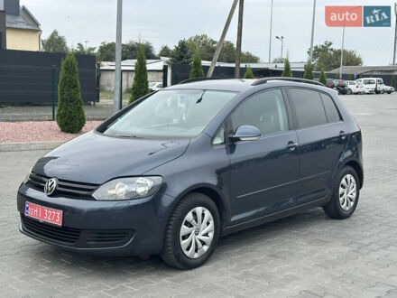 Фольксваген Гольф Плюс 2009 в Луцке на Automoto.ua Серый Фольксваген Гольф Плюс, объемом двигателя 1.4 л и пробегом 220 тыс. км за 6350 $, фото 1 на Automoto.ua