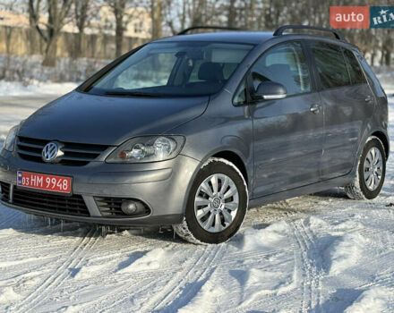 Серый Фольксваген Гольф Плюс, объемом двигателя 1.6 л и пробегом 225 тыс. км за 7300 $, фото 1 на Automoto.ua