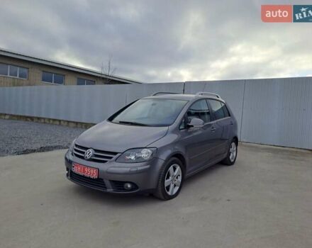 Серый Фольксваген Гольф Плюс, объемом двигателя 1.4 л и пробегом 165 тыс. км за 6900 $, фото 1 на Automoto.ua