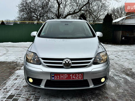 Сірий Фольксваген Golf Plus, об'ємом двигуна 1.6 л та пробігом 183 тис. км за 8145 $, фото 1 на Automoto.ua