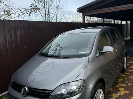 Серый Фольксваген Гольф Плюс, объемом двигателя 1.39 л и пробегом 104 тыс. км за 8500 $, фото 1 на Automoto.ua