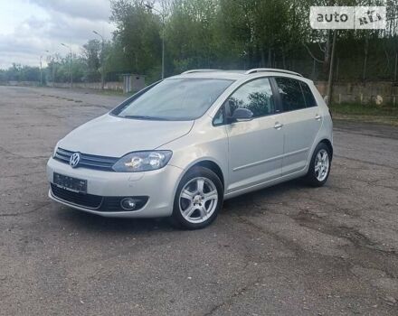 Сірий Фольксваген Golf Plus, об'ємом двигуна 2 л та пробігом 235 тис. км за 10799 $, фото 1 на Automoto.ua