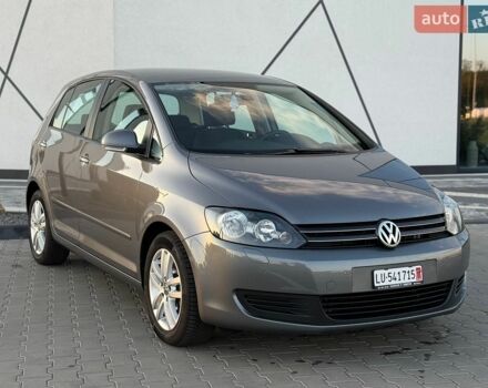 Сірий Фольксваген Golf Plus, об'ємом двигуна 1.4 л та пробігом 127 тис. км за 10999 $, фото 1 на Automoto.ua