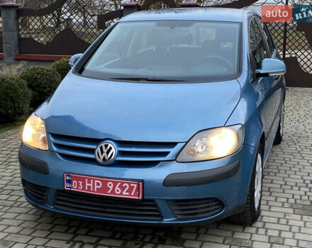 Синий Фольксваген Гольф Плюс, объемом двигателя 1.4 л и пробегом 132 тыс. км за 4700 $, фото 6 на Automoto.ua