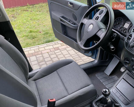 Синий Фольксваген Гольф Плюс, объемом двигателя 1.4 л и пробегом 132 тыс. км за 4700 $, фото 23 на Automoto.ua