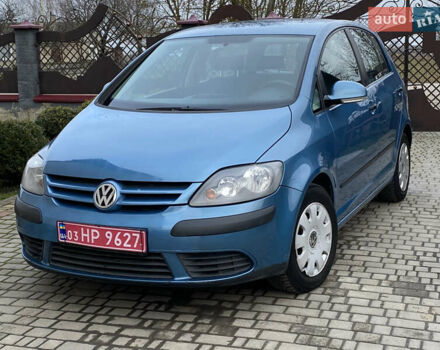 Синий Фольксваген Гольф Плюс, объемом двигателя 1.4 л и пробегом 132 тыс. км за 4700 $, фото 3 на Automoto.ua