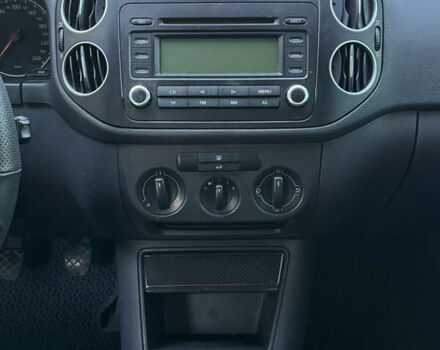 Синий Фольксваген Гольф Плюс, объемом двигателя 1.6 л и пробегом 281 тыс. км за 4800 $, фото 25 на Automoto.ua