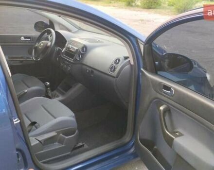 Синий Фольксваген Гольф Плюс, объемом двигателя 1.6 л и пробегом 205 тыс. км за 4600 $, фото 12 на Automoto.ua