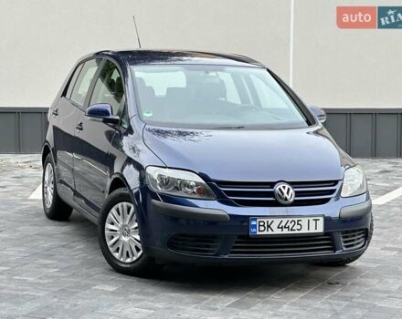 Синий Фольксваген Гольф Плюс, объемом двигателя 1.6 л и пробегом 237 тыс. км за 5850 $, фото 5 на Automoto.ua