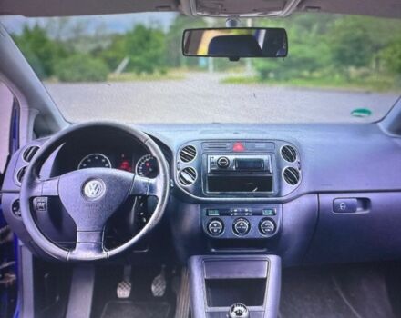Синий Фольксваген Гольф Плюс, объемом двигателя 1.6 л и пробегом 206 тыс. км за 4800 $, фото 4 на Automoto.ua