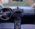 Синий Фольксваген Гольф Плюс, объемом двигателя 1.6 л и пробегом 214 тыс. км за 5200 $, фото 5 на Automoto.ua