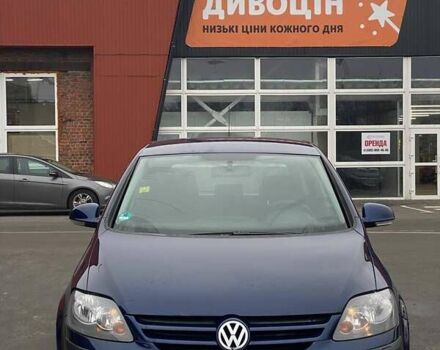 Синий Фольксваген Гольф Плюс, объемом двигателя 1.6 л и пробегом 220 тыс. км за 5900 $, фото 4 на Automoto.ua
