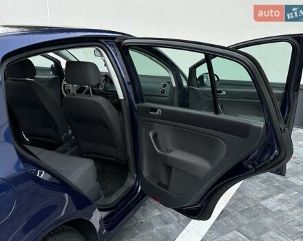 Синий Фольксваген Гольф Плюс, объемом двигателя 1.6 л и пробегом 237 тыс. км за 5850 $, фото 35 на Automoto.ua