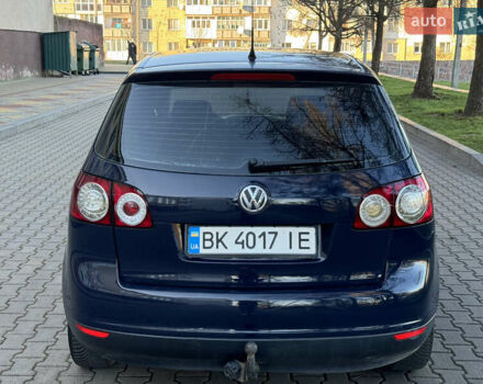 Синий Фольксваген Гольф Плюс, объемом двигателя 1.6 л и пробегом 281 тыс. км за 4800 $, фото 9 на Automoto.ua
