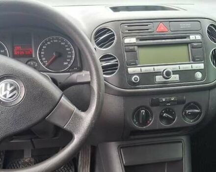 Синий Фольксваген Гольф Плюс, объемом двигателя 1.6 л и пробегом 229 тыс. км за 5000 $, фото 19 на Automoto.ua