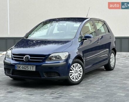 Синий Фольксваген Гольф Плюс, объемом двигателя 1.6 л и пробегом 237 тыс. км за 5850 $, фото 6 на Automoto.ua