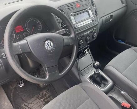 Синий Фольксваген Гольф Плюс, объемом двигателя 1.6 л и пробегом 215 тыс. км за 5400 $, фото 6 на Automoto.ua