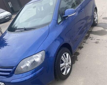 Синий Фольксваген Гольф Плюс, объемом двигателя 1.6 л и пробегом 215 тыс. км за 5400 $, фото 1 на Automoto.ua
