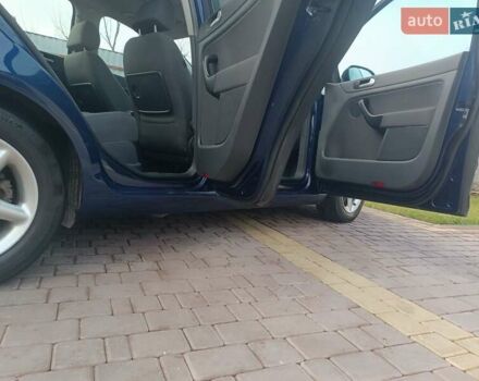 Синій Фольксваген Golf Plus, об'ємом двигуна 1.6 л та пробігом 286 тис. км за 5600 $, фото 13 на Automoto.ua