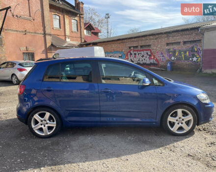 Синий Фольксваген Гольф Плюс, объемом двигателя 1.6 л и пробегом 214 тыс. км за 5700 $, фото 2 на Automoto.ua