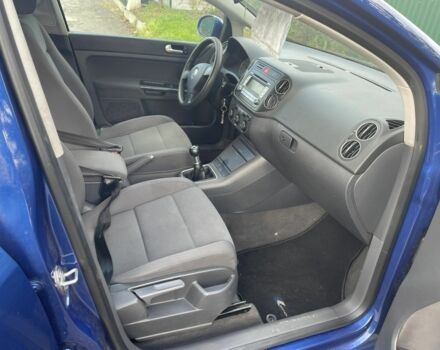 Синий Фольксваген Гольф Плюс, объемом двигателя 1 л и пробегом 224 тыс. км за 5200 $, фото 4 на Automoto.ua