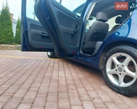 Синій Фольксваген Golf Plus, об'ємом двигуна 1.6 л та пробігом 286 тис. км за 5600 $, фото 14 на Automoto.ua