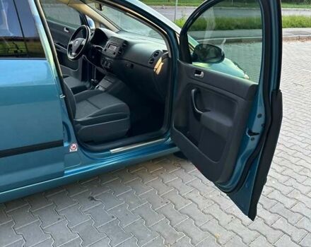Синий Фольксваген Гольф Плюс, объемом двигателя 1.6 л и пробегом 262 тыс. км за 7499 $, фото 34 на Automoto.ua