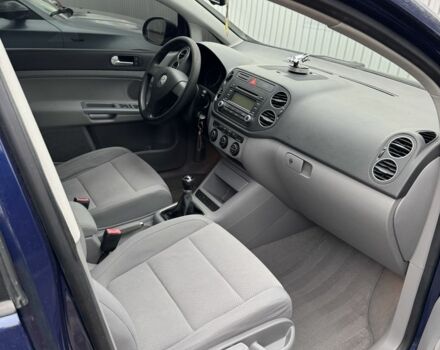 Синий Фольксваген Гольф Плюс, объемом двигателя 1.6 л и пробегом 180 тыс. км за 6299 $, фото 19 на Automoto.ua