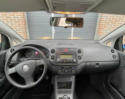 Синий Фольксваген Гольф Плюс, объемом двигателя 1.6 л и пробегом 230 тыс. км за 5200 $, фото 21 на Automoto.ua