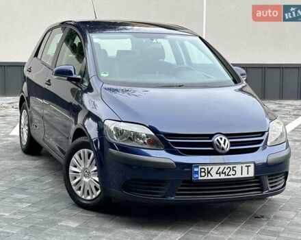Синий Фольксваген Гольф Плюс, объемом двигателя 1.6 л и пробегом 237 тыс. км за 5850 $, фото 9 на Automoto.ua