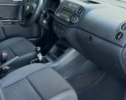 Синий Фольксваген Гольф Плюс, объемом двигателя 1.6 л и пробегом 282 тыс. км за 4500 $, фото 22 на Automoto.ua