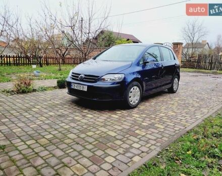 Синий Фольксваген Гольф Плюс, объемом двигателя 1.4 л и пробегом 89 тыс. км за 5600 $, фото 5 на Automoto.ua