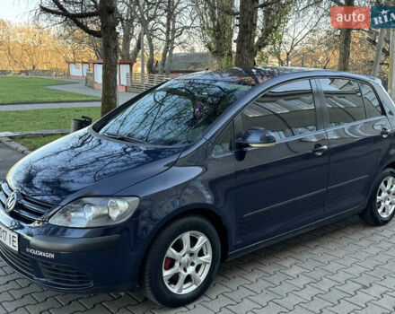 Синий Фольксваген Гольф Плюс, объемом двигателя 1.6 л и пробегом 281 тыс. км за 4800 $, фото 2 на Automoto.ua