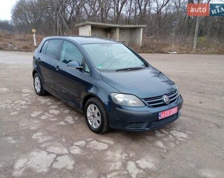 Синий Фольксваген Гольф Плюс, объемом двигателя 1.6 л и пробегом 225 тыс. км за 5550 $, фото 1 на Automoto.ua