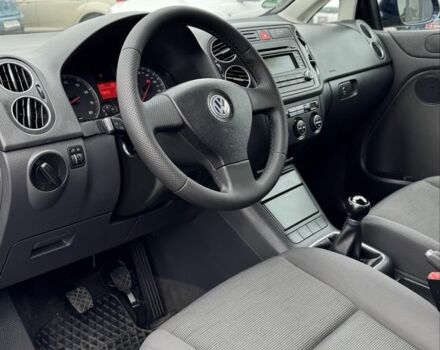 Синий Фольксваген Гольф Плюс, объемом двигателя 1.6 л и пробегом 243 тыс. км за 6500 $, фото 10 на Automoto.ua